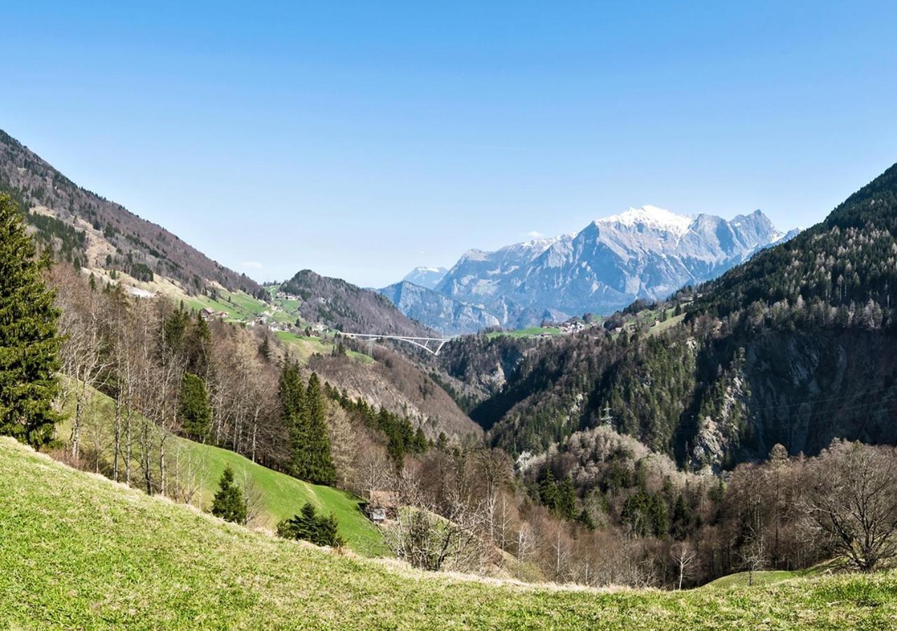 Appartementhaus Quadern Valens Esterno foto